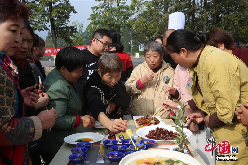 ng体育：美食做“媒”经济唱“戏” 都江堰“茅茅说食话”美食之旅完美收官(图4)