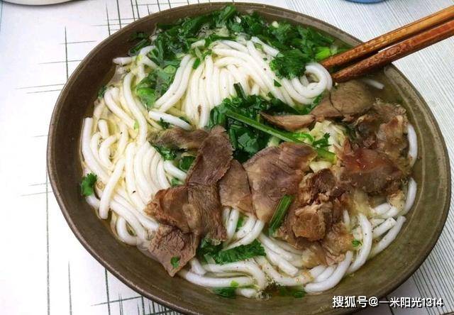 ng体育：中国十大代表美食让你一次尝遍中华美食的魅力！(图4)