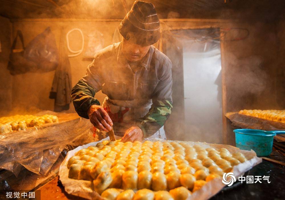 ng体育：舌尖上的年味 各地春节美食盘点满满的家乡味道(图5)