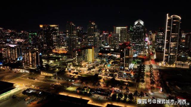 ng体育：广州夜景与美食文化中国南方国际化大都市的亮点(图2)