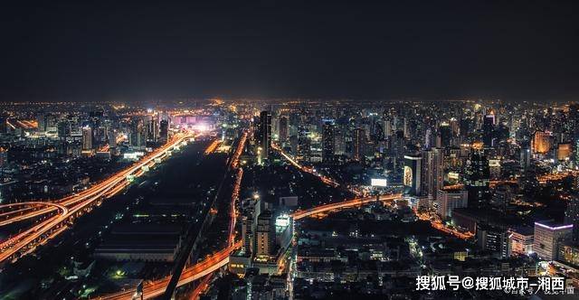 ng体育：广州夜景与美食文化中国南方国际化大都市的亮点(图3)